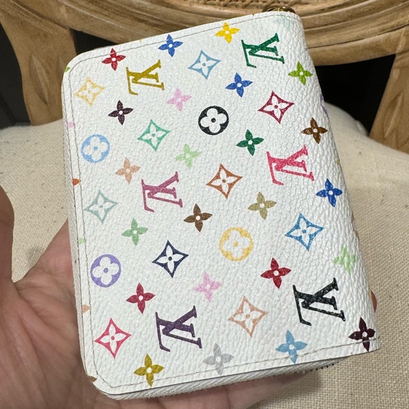 LOUIS VUITTON Murakami Monogram Multicolor Coin/Card Case - Picture 4 of 11